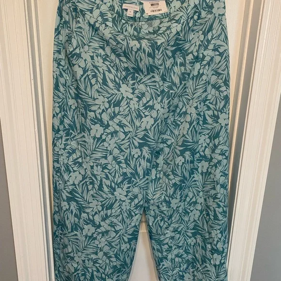 Macy’s Charter club Island Breeze crop pants New with Tags - Picture 1 of 5